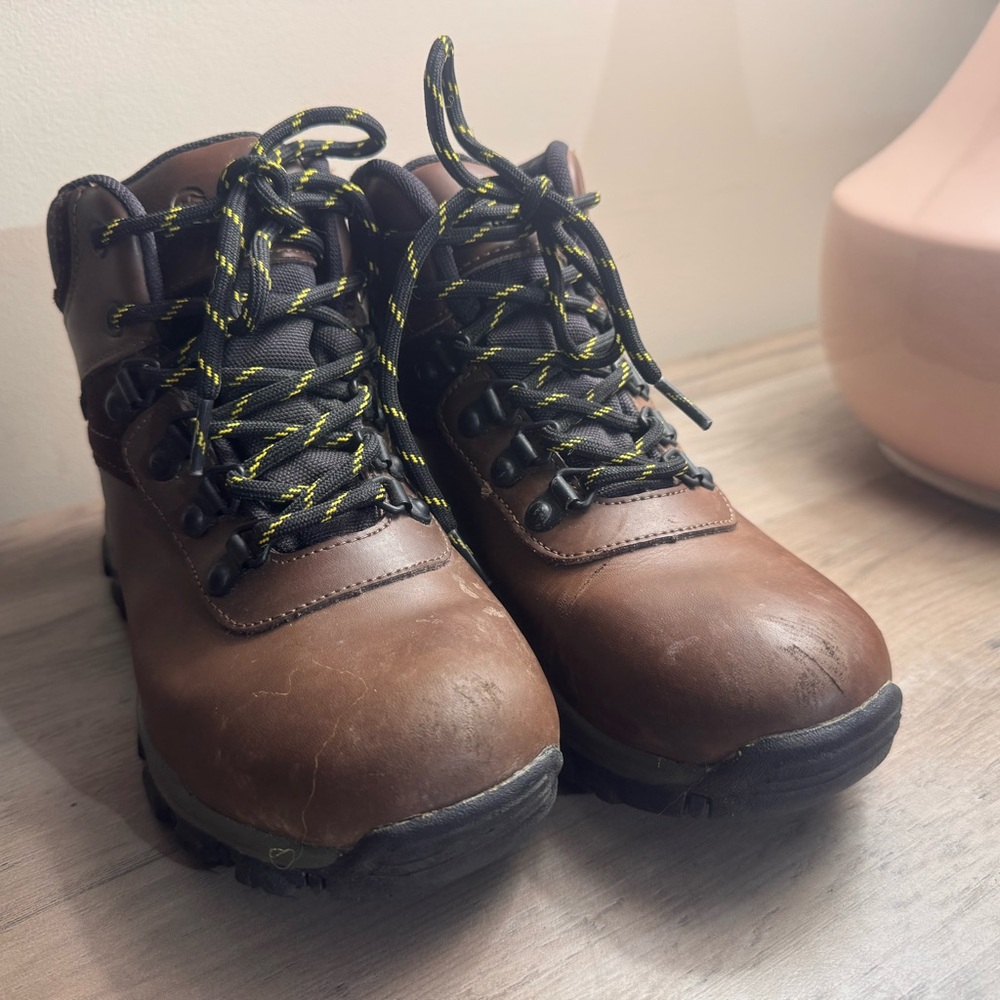 Magellan Outdoors Kids Hiking Boots Boys Sz 3 D - Picture 2 of 12